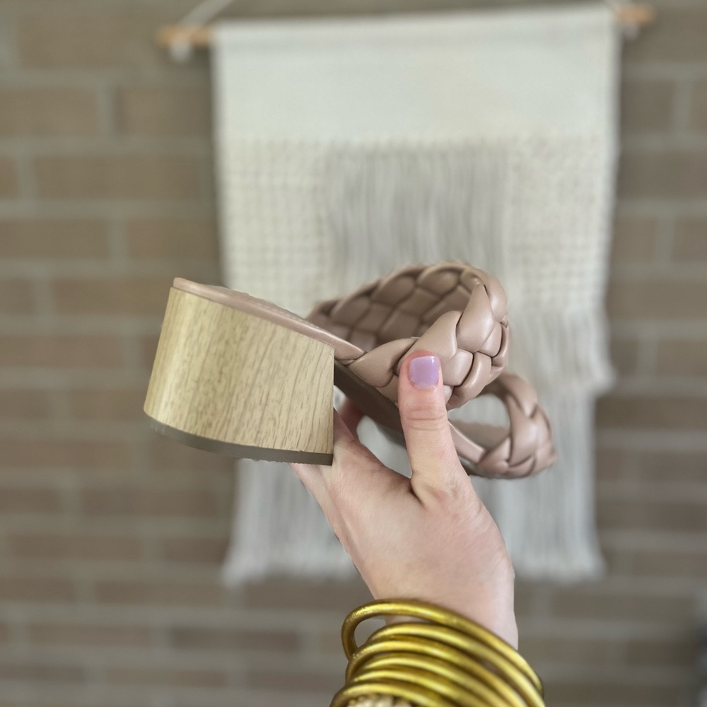 Dolce Vita Braided Nude Sandals - Picture 3 of 3